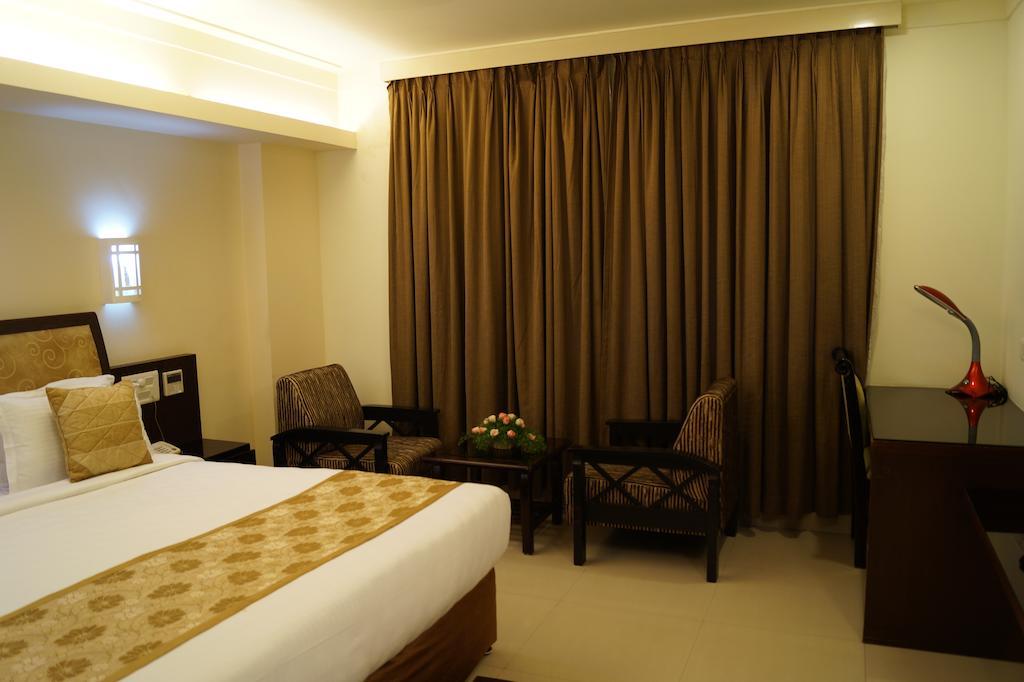 Hotel Budhil Park Visakhapatnam Rum bild