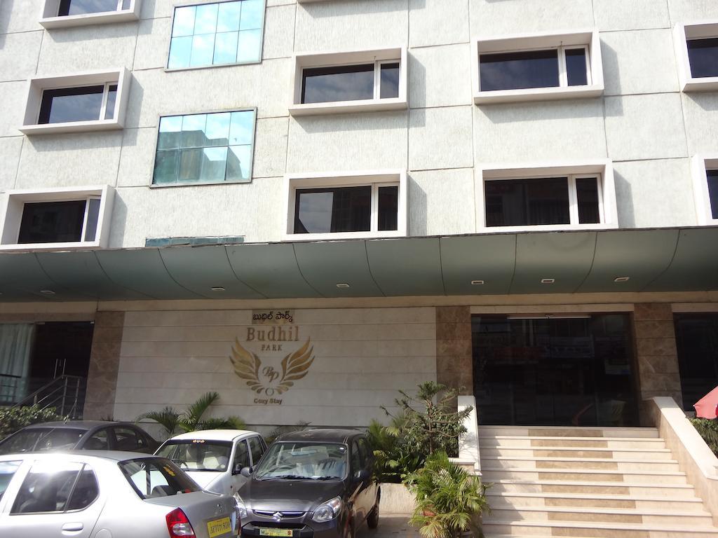 Hotel Budhil Park Visakhapatnam Exteriör bild