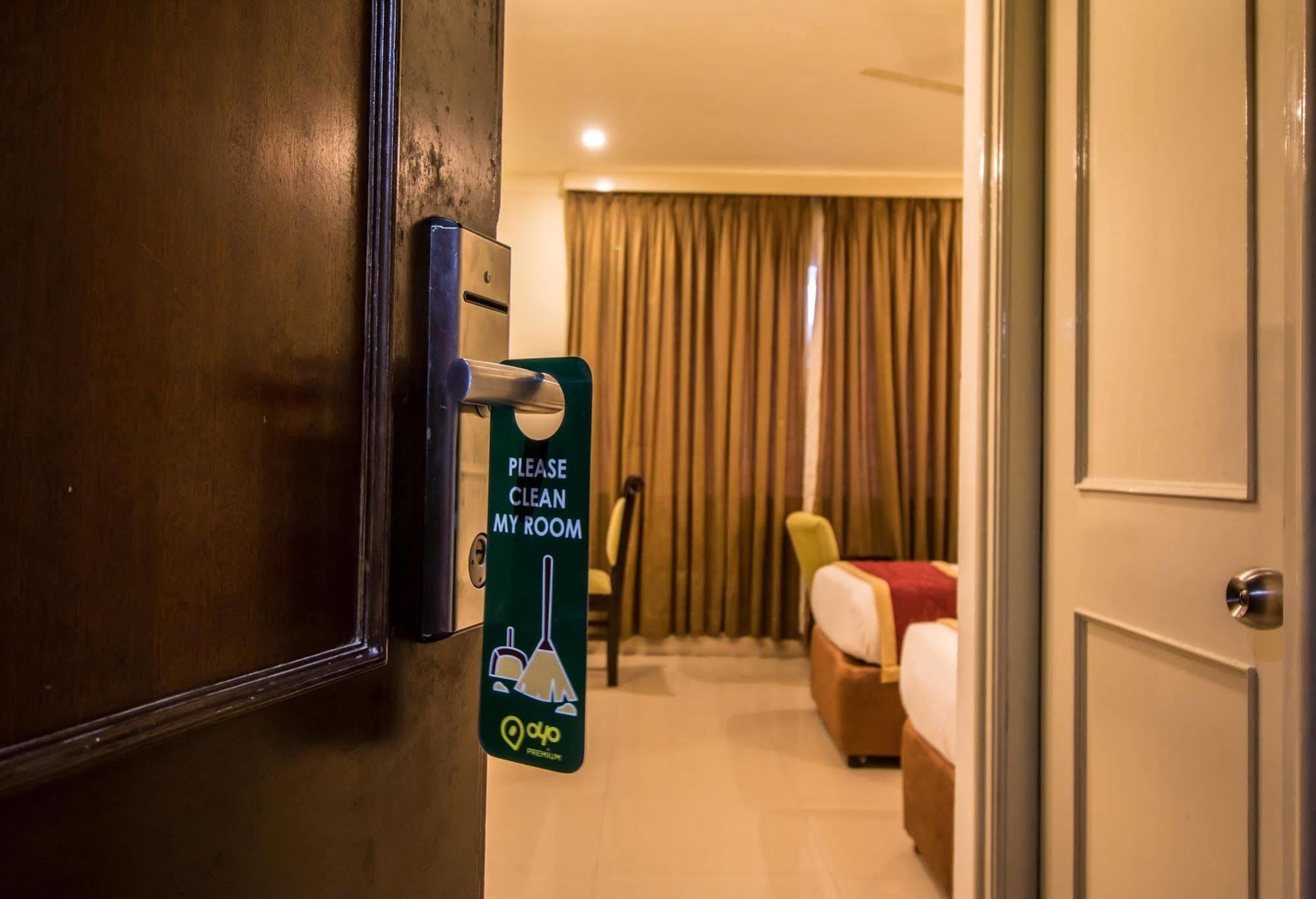 Hotel Budhil Park Visakhapatnam Exteriör bild
