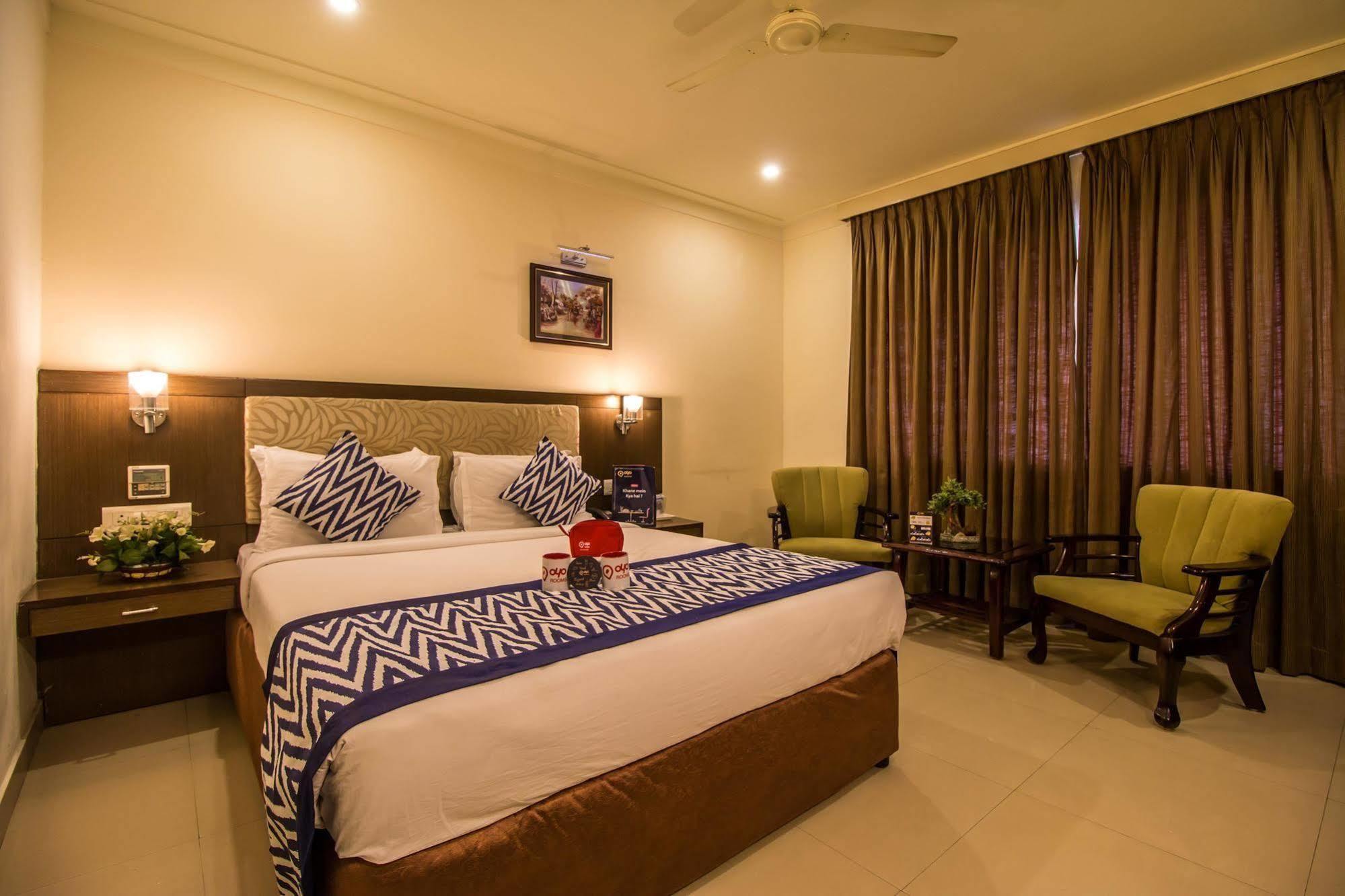 Hotel Budhil Park Visakhapatnam Exteriör bild