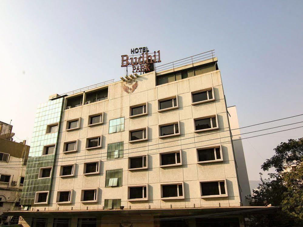 Hotel Budhil Park Visakhapatnam Exteriör bild