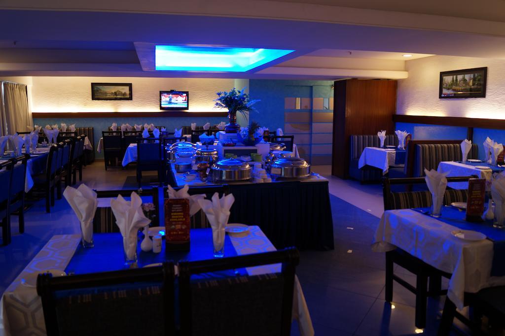 Hotel Budhil Park Visakhapatnam Exteriör bild